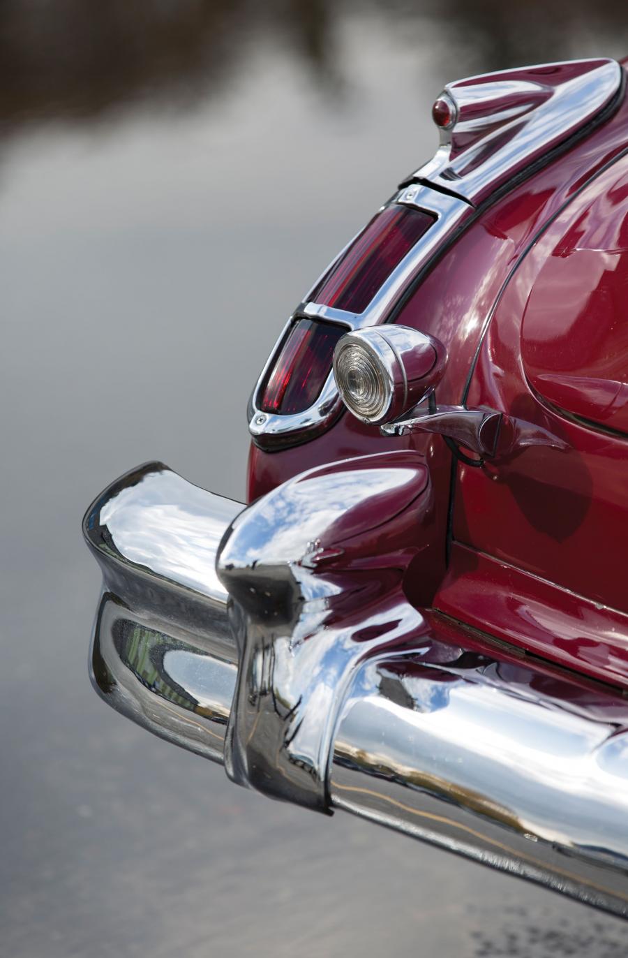Детали экстерьера Cadillac Series 60 Special Town Brougham by Derham 1942 года  (фото 17 из 22)